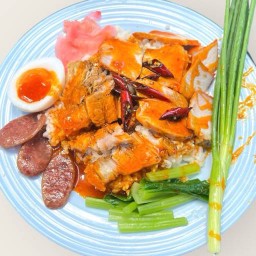 ข้าวหมูแดงหมูกรอบ