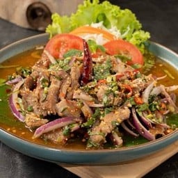 น้ำตกหมู (Spicy Grilled Pork Salad)