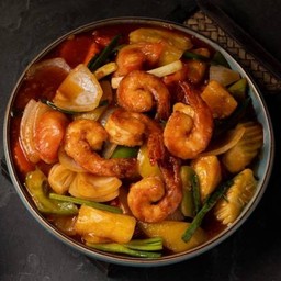 ผัดเปรี้ยวหวานกุ้ง (Stir Fried Sweet and Sour Shrimp)