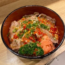 Cข้าวหน้าเนื้อย่างแซ่บ