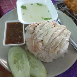 ข้าวมันไก่&ก๋วยเตี๋ยว{ ครัวอารดา} สาขา2