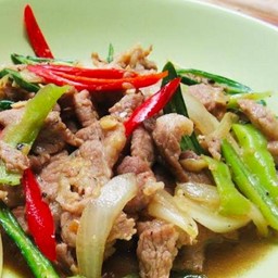 ผัดพริกสด (ราดข้าว)