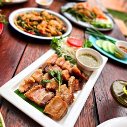 หมูกรอบทอดน้ำปลา
