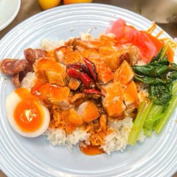 ข้าวหมูกรอบ