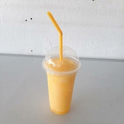 ร้านอาหารตามสั่งและน้ำปั่น  by เจ้กบ