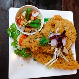 ยำปลาช่อนนาฟู