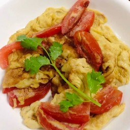 ข้าวไข่เจียวมะเขือเทศ