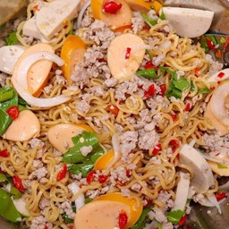 ยำมาม่า