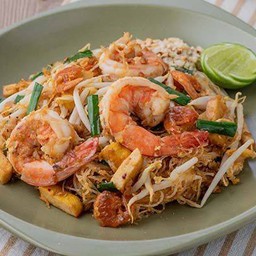 ผัดไทยกุ้งสด