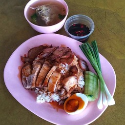 ข้าวหมูกรอบธรรมดา