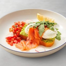 Smash Avocado with Poached Eggs