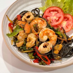 สปาเก็ตตี้หมึกดำขี้เมาทะเล