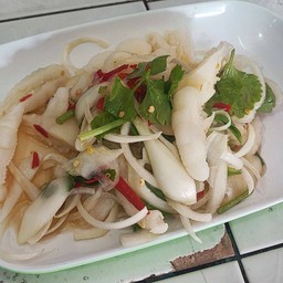 ยำตีนไก่