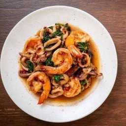 กะเพราทะเล(กับข้าว)