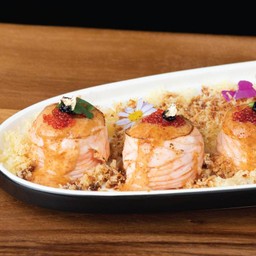 Salmon Volcano Roll 6 pcs (Delivery)