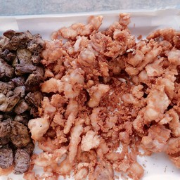 ข้าวเหนียวหมูทอด