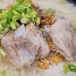 ข้าวต้มกระดูกหมู