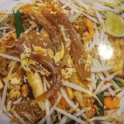 สุกี้แห้ง ปลาหมึกกรอบ