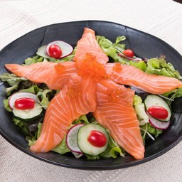 Salmon Salad (Delivery)