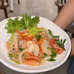 ยำมาม่า
