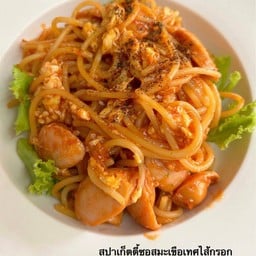 สปาเก็ตตี้-ซอสมะเขือเทศไส้กรอก