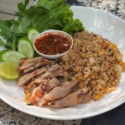 ข้าวผัดหมูย่าง