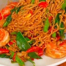 มาม่าผัดขี้เมากุ้ง