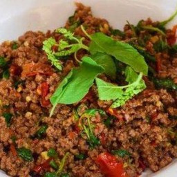 กะเพราเนื้อ(กับข้าว)