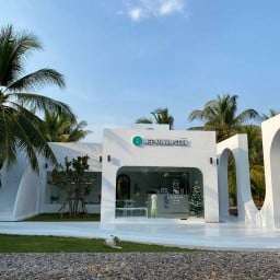 มีความสุขคาเฟ่ อัมพวา อัมพวา