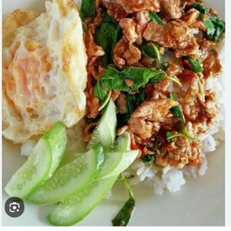 ข้าวกระเพราหมูชิ้น