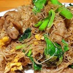 ผัดซี่อิ้วเส้นหมี่