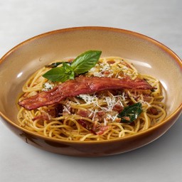 Spicy Bacon & Basil Pasta