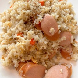ข้าวผัด-ไส้กรอก