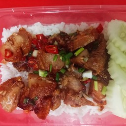 หมูกรอบคั่วพริกเกลือ