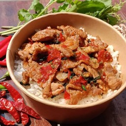 กะเพราหมูชิ้น (ราดข้าว)