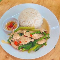 ข้าวคะน้าผัดไก่