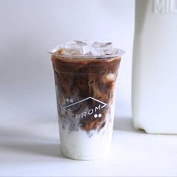 Iced Latte | ลาเต้เย็น