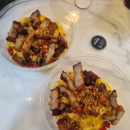 ข้าวไข่ข้นคั่วพริกเกลือ