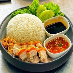 ข้าวหน้าหมูกรอบซอสหวาน