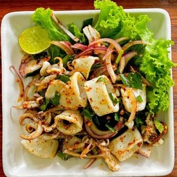 ลาบปลาหมึก