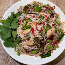 ยำขนมจีนหมูยอ