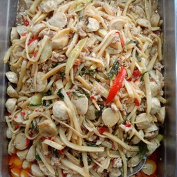 ผัดหน่อไม้เส้น