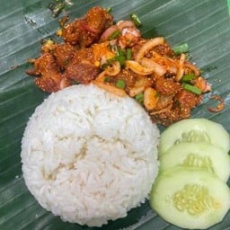 ข้าวยำไก่แซ่บ