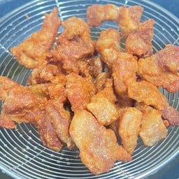 ข้าวหมูทอด มายโฮม หมู่บ้านโกลเด้นวัลเลย์