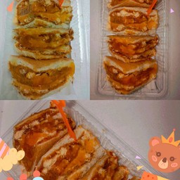 มินิแซนวิชหมูหยองพริกเผาน้ำสลัดโบราณ