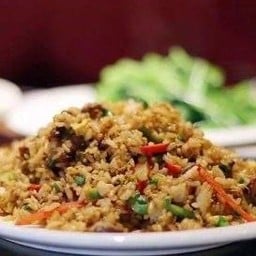 D1 ข้าวผัดเนื้อวัว 牛肉炒饭