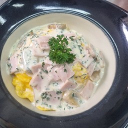 ข้าวไ่ข่ข้นครีมแฮมเห็ด