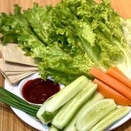 P1 ชุดผักสด+นำ้พริกจีน东北蘸酱菜