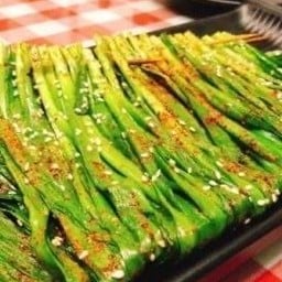 P6 กุ้ยช่ายย่าง烤韭菜