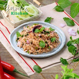 ลาบวุ้นเส้น/ หมู /ไก่